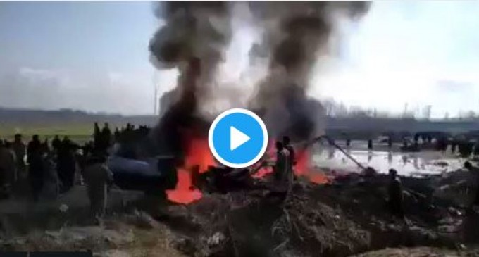 URGENT : Des avions de combat pakistanais abattent 2 avions de combat indiens.. dont un à l’intérieur du territoire pakistanais.. et capturent son pilote..
