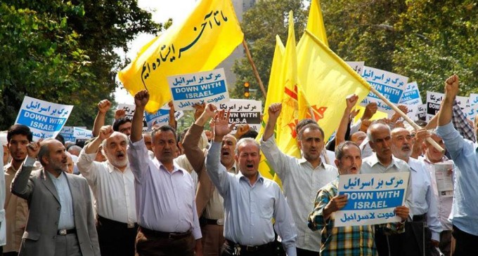 [Images] Manifestations dans plusieurs villes iraniennes pour dénoncer l’assaut de l’entité sioniste de la mosquée Al-Aqsa.