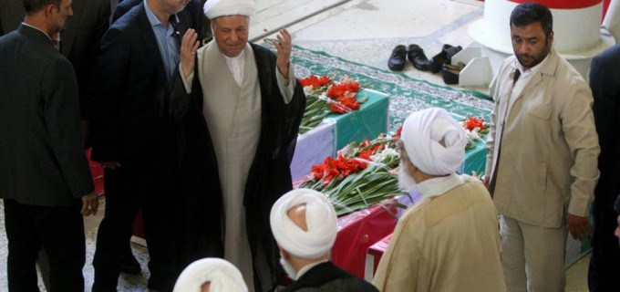 Des milliers de personnes à Téhéran se sont réunis hier pour assister à la cérémonie de funérailles des victimes iraniennes de la tragédie de Mina