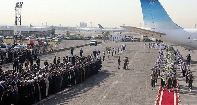 En Images : Rapatriement des premiers corps de pèlerins iraniens tués lors de la bousculade à Mina le jour de l’Aïd