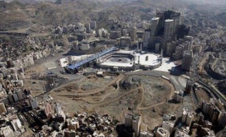 Destruction de la Mosquée Sacrée :  »Masjid al-Haram » par les Saouds maudits