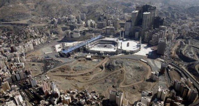 Destruction de la Mosquée Sacrée :  »Masjid al-Haram » par les Saouds maudits