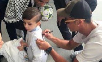 Le petit Ahmed Dawabsheh a rencontré Cristiano Ronaldo