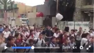 les enfants crient chiites et sunnites sont frere