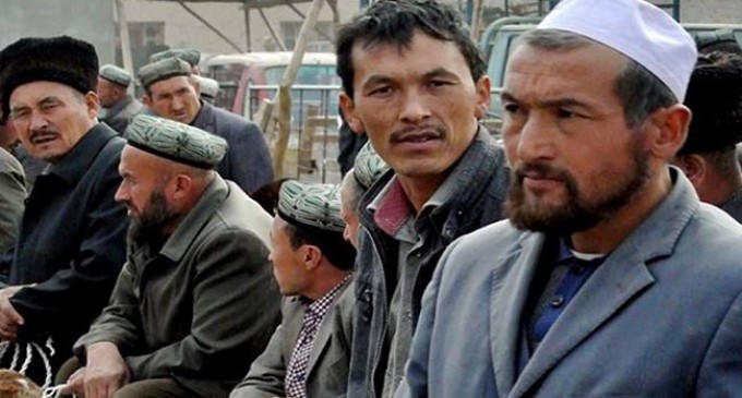 La Chine interdit aux Musulmans du Xinjiang d’observer le jeûne du mois de Ramadhan et d’accomplir la prière