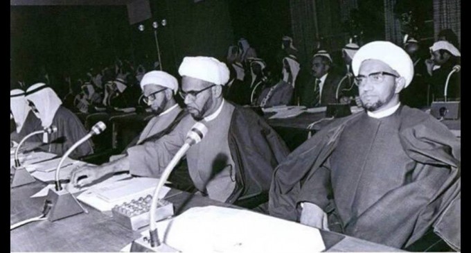 En 1973, le sheikh Issa Qassam faisait partie du groupe d’expert qui rédigea la Constitution du Bahreïn