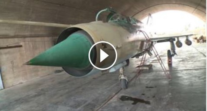 [Vidéo] | L’Armée Arabe syrienne détruit les terroristes de Daesh à l’Est de Homs