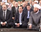 Le Président syrien, Bachar Al Assad, assiste à la Prière de l’Aïd El Fitr dans la mosquée « Safa » à Homs