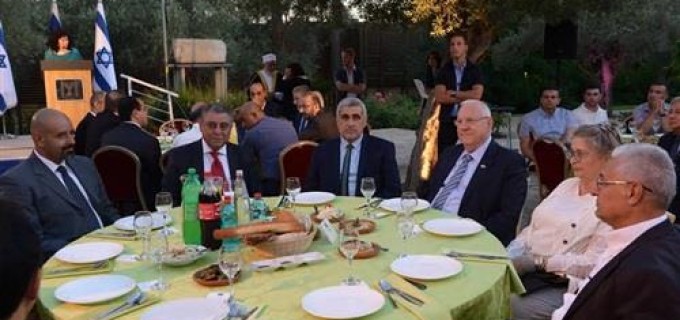 En images : L’Égypte et la Turquie rompent le jeûne à la table du président israélien !