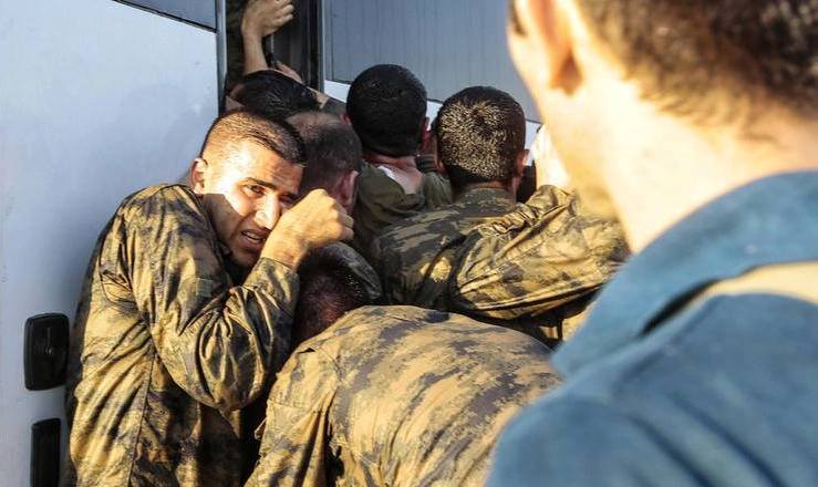 lynchage des soldats turc après la tentative de coup d etat 3