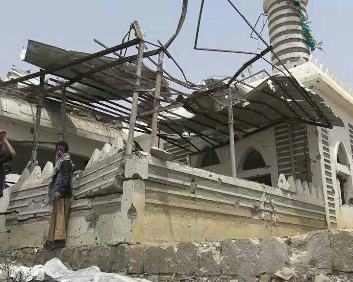 Les Saouds bombardent les mosquées du Yémen 2