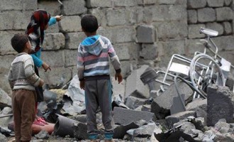 Les enfants du Yémen sont sans abri, ni soutien suite aux bombardements violents de l’Arabie Saoudite