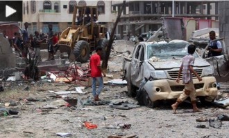 [VIDEO] Yémen: Attentat à la voiture piégée à Aden, plus de 60 morts!