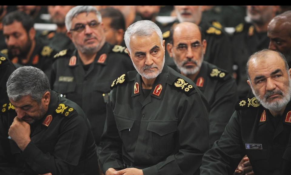 Le général iranien Qassem Souleimani lors d'un discours du Guide Suprême l'Ayatollah Ali Khamenei 3