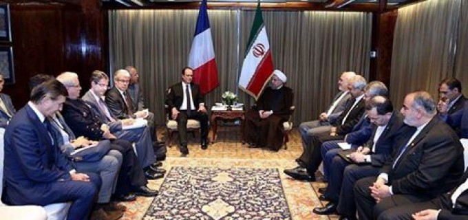 Le président iranien Hassan Rohani rencontre le président français François Hollande en marge de l’Assemblée générale de l’ONU