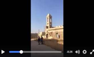 Regardez comment les sauvages salafistes de Daesh s’en prennent à cette église !