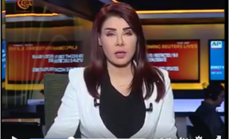 [Vidéo] | Une présentatrice de la célèbre chaine de la Résistance Al-Mayadeen pleure lorsqu’on lui annonce la nouvelle de l’attaque de la cérémonie funèbre à Sanaa