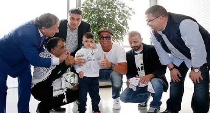 Cristiano Ronaldo a été nommé « Personnalité de l’année 2016 » en Palestine