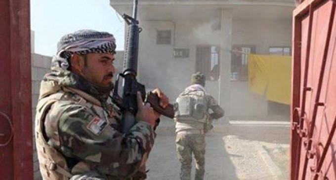 En images… Regardez la violence de la guerre de rue des forces irakiennes, pour la libération de Mossoul de l’emprise de Daesh