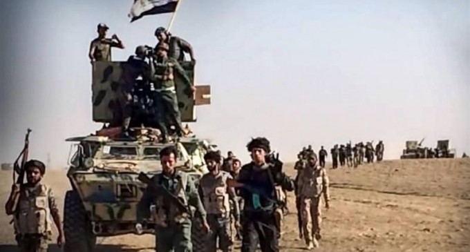 Les combattants de la Mobilisation Populaire qui encerclent les terroristes de Daesh sur l’axe sud-Ouest de Mossoul…