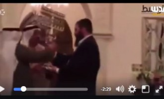 VIDÉO : Des officiels du Bahreïn célèbrent Hanouka avec des sionistes extrémistes