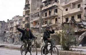 Le retour progressif des habitants d'Alep dans leur quartier après la Victoire de l'Armée Arabe Syrienne et de ses alliés sur les terroristes2