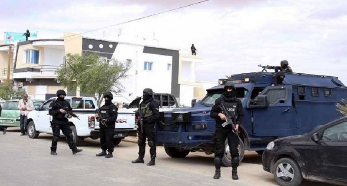 Les forces de sécurité tunisiennes démantèlent un réseau terroriste lié à Daesh