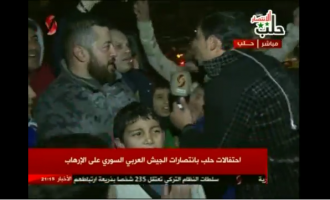 [Vidéo] | Les habitants d’Alep en joie descendent dans les rues après la libération totale de la ville.