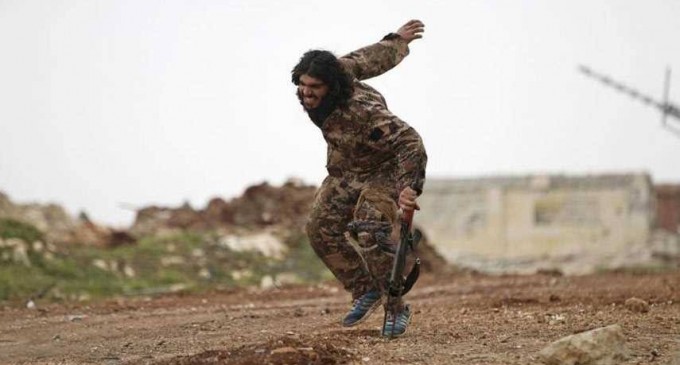 Un terroriste de Daesh tue sa femme pour avoir aider son propre fils à s’enfuir !