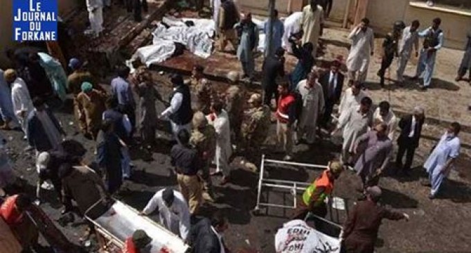 Pakistan : 72 martyrs et 250 blessés dans l’attentat suicide contre une mosquée soufie au sud de pays