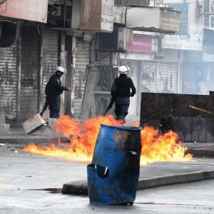 Des photos.. Des affrontements entre les jeunes et les forces de sécurité du Bahreïn à l'ouest de Manama 4