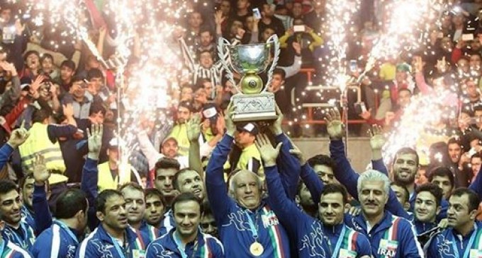L’Iran remporte la Finale de la Coupe du monde de lutte en dominant les États-Unis