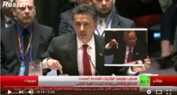 [Vidéo] | L’ambassadeur de la Bolivie à l’ONU a brandi la photo de Colin Powell…