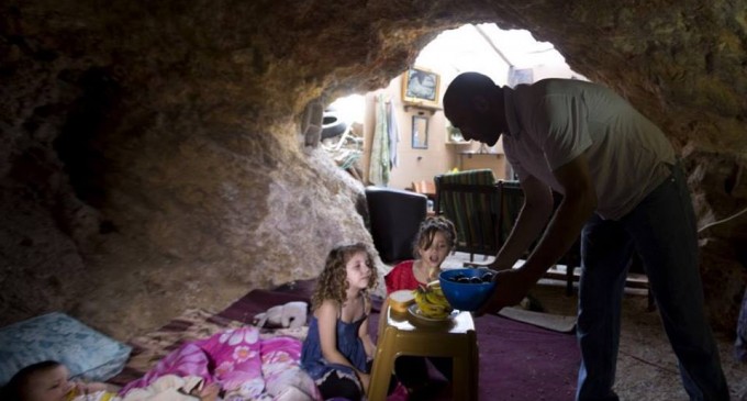 Est-ce que vous êtes déjà demandé où de nombreuses familles palestiniennes allaient lorsqu’on leur volait leur maison…