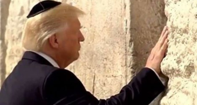 Il y a un autre mur à côté de celui que vous avez visité Trump !