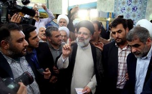 Les candidats à la 12ème élection présidentielle iranienne ont votés tôt ce matin2