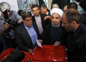 Les candidats à la 12ème élection présidentielle iranienne ont votés tôt ce matin3