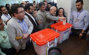Les candidats à la 12ème élection présidentielle iranienne ont votés tôt ce matin6