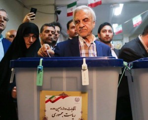 Les candidats à la 12ème élection présidentielle iranienne ont votés tôt ce matin8