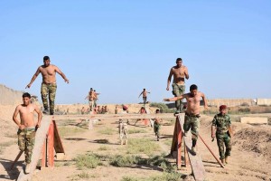 Les combattants de la Mobilisation Populaire irakienne s’entraînent avant d'aller combattre les terroristes salafistes de Daesh2
