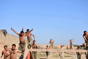Les combattants de la Mobilisation Populaire irakienne s’entraînent avant d'aller combattre les terroristes salafistes de Daesh3