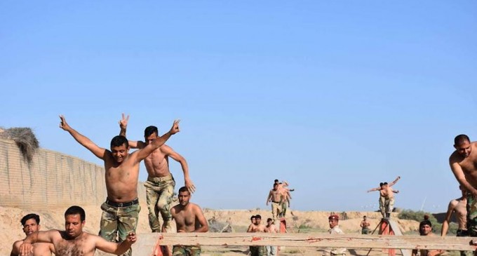 En images : Les combattants de la Mobilisation Populaire irakienne s’entraînent avant d’aller combattre les terroristes salafistes de Daesh