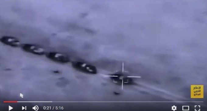 Regardez comment l’Armée Arabe Syrienne détruit un énorme convoi de Daesh près de Homs