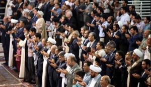 L'Ayatollah Khamenei préside la prière de l'Aïd Al Fitr à Téhéran.5