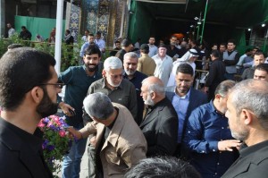 Le général iranien Qassam Soleymani visite le mausolée de l'Imam Hussein à Kerbala4