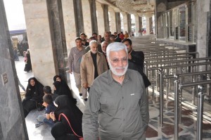 Le général iranien Qassam Soleymani visite le mausolée de l'Imam Hussein à Kerbala6