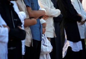 Voici quelques belles images de la prière de l’Aïd-al-fitr dans le monde17