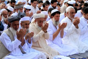 Voici quelques belles images de la prière de l’Aïd-al-fitr dans le monde7
