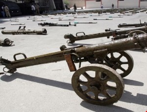 L'Arabe Arabe Syrienne saisit une grosse quantité d’armes américaines et françaises dans le Qalamoun ouest8