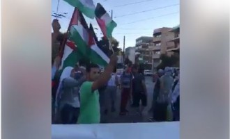 Le peuple est sorti dans les rues d’Athènes en solidarité avec le peuple palestinien et pour montrer son soutien à la mosquée Al Aqsa
